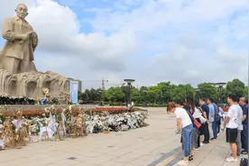 江西农业大学南昌商学院走进袁隆平故里图片