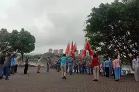 演绎军民鱼水情，于都长征渡口再现亲人送“红军”图片