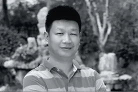 痛心！教师为救落水儿童被水冲走，已确认遇难！目击者：他丢下自己孩子百米冲刺跳江……图片