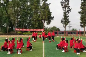 “六·一”国际儿童节 板凳小学以板凳舞发扬“板凳精神”图片