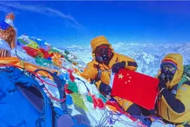 壹现场丨用时25小时50分钟 中国女性曾燕红成速登珠峰第一人图片