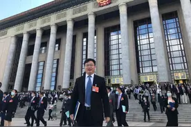 嘉应学院校长杨洲：为革命老区苏区振兴发展贡献“嘉应力量”图片