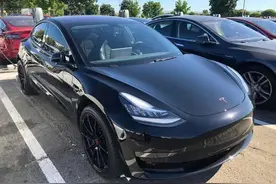 外媒：因制动钳螺栓可能松动，特斯拉在美国召回近6000辆汽车图片