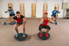 半个球，练全身！中国男篮的训练，天天用到它图片