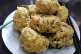两块钱搞定一道家常美食玉米面菜团子图片