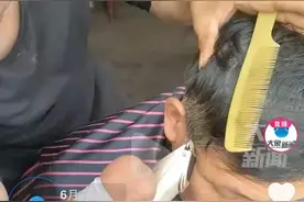 湖北独手理发师村中25年上门理发：给多少收多少，能挣钱很开心图片