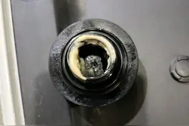 日产轩逸机油乳化严重 更换发动机总成故障依旧存在图片