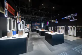 商业场 | 戴森开设成都首家官方直营店，汉米尔顿跨界游戏，周生生Charme传递环保信念图片