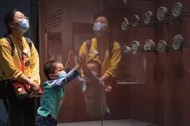 半月谈 丨 漫步1800米，重现1800年：听南京长江路讲“风貌经济”的故事图片