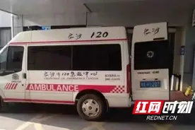 惊喜变惊吓 女孩过生日扳手腕骨折图片