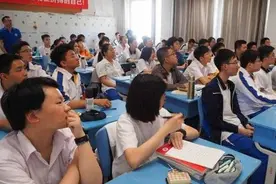 山师附中高三生告别母校，留下最干净整洁的教室图片