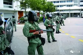 港sir中的“歪帽子”是什么单位？十年前就这么“潮”了：香港警察机动部队（PTU)全接触图片