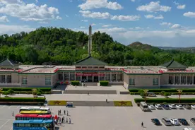 （网络媒体革命老区行）探访八路军太行纪念馆：太行精神浩气长存视频封面