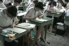 高三教室里“沙沙”声作响，你努力奋斗的样子真美视频封面