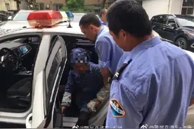 送“200岁”的奶奶回家图片
