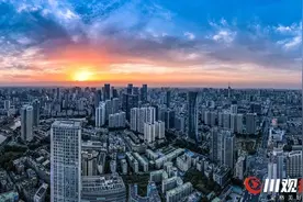 惊艳！昨日最美晚霞染红了成都半边天图片