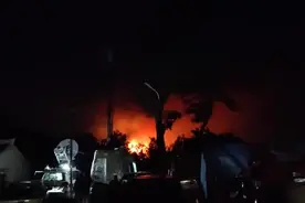 山西晋城沁水发生山火：明火已被扑灭 起火原因正在调查视频封面