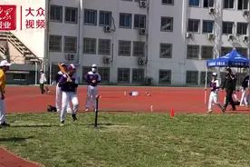 奔跑吧，少年！青岛市第五届运动会棒垒球比赛举行图片