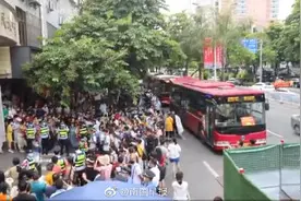 广西今年近40万人参加高考图片