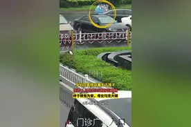 ​义乌一孕妇医院外站着生下孩子，医护人员当街急救母女平安图片
