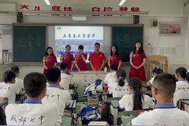 高三最后一课丨“记得加上微信好友，老师不做微商，只想在朋友圈看到你们越来越好”图片