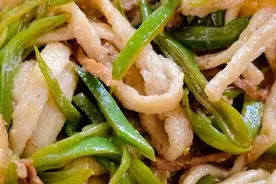 吃一次就上瘾的芸豆炒肉丝牛筋面图片
