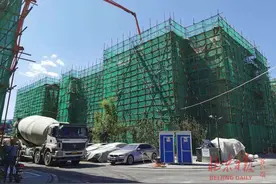 嘘，小点儿声！孩子们要考试……图片