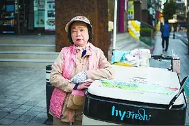 “乳酸菌大妈”，韩国街头的风景线图片