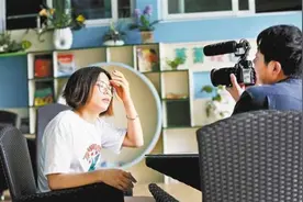 重庆王红旭老师为救落水儿童不幸遇难，寻访“救命人链”图片