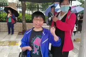 火场救弟失去双腿双手！昆明“浴火女孩”唐敏今天高考：我想在大学里驰骋图片