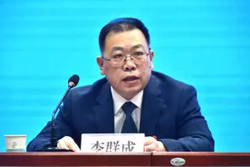 解决乡村医生养老待遇 寿光为乡村医生缴纳职工社保图片