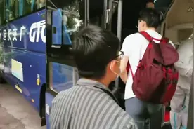 金榜题名！封闭管理区域内，广东实验中学800多名考生上考场图片