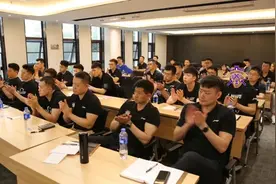 北控中方教练组亮相 新赛季将与马布里分工合作图片