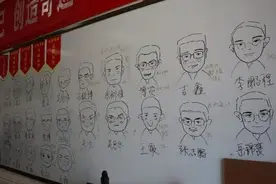 高三女生5小时手绘48名同学漫画形象，网友：有才图片