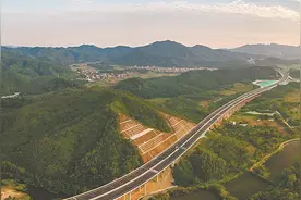 建设五横五纵三联 千年客家古邑加速融湾图片