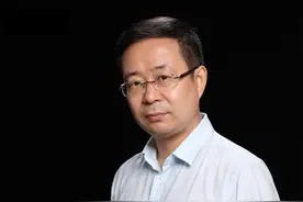 青联榜样说第67期：朱峰：做有温度有情怀的医者图片