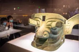 探秘“古蜀之光”宝物，千里眼顺风耳取材于古蜀王形象
