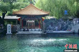 山东气温“高烧”难退 趵突泉水位持续“橙警”图片