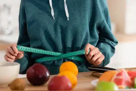 乱吃减肥药，可能导致厌食和营养不良，一定要注意图片