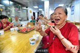 一个西瓜等于八碗饭？专家表示并非如此图片