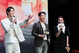 每天五顿饭，郑恺两个月增肥40斤……“非典型”体育片《超越》成都路演图片