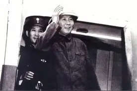 天天学党史 | 毛泽东参加重庆谈判，为啥被称为“弥天大勇”？图片