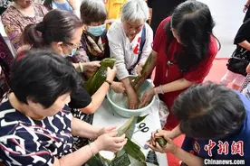 通讯：“粽”里寻芳“银发”靓“云上带货”远近香图片