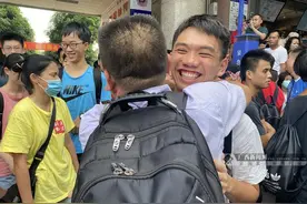 2021高考结束，我们一同见证这些难忘的瞬间图片