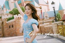 郭富城爱妻方媛晒迪士尼胶片写真 穿蓝短裙如童话公主图片
