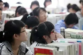 熄灯号丨我的三次“高考”图片