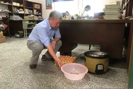 10年为学生煮5万多颗鸡蛋！这位“煮蛋老师”退休了...图片