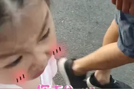4岁萌娃“教育”妈妈：有话好好说，不要打你老公图片