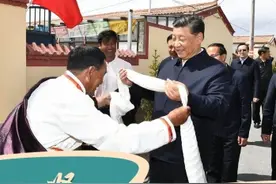 和人民在一起丨坚信明天会更好图片
