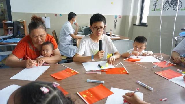 金湖县人民医院儿科来了位“奥特曼”战士